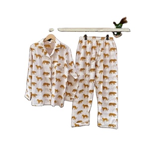 Vente en gros 100% coton indien tigre imprimé robe de nuit pyjama ensemble femmes bio tissu blanc grande taille court vêtements de nuit d'été - Product Image 1