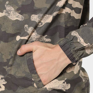 Sudadera con capucha de camuflaje personalizada de moda para hombre, estilo moderno, para gimnasio y fitness. - Product Image 6