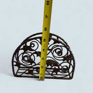 Porta servilletas decorativo vintage de metal, acabado marrón antiguo, diseño ornamentado con detalles de hojas, para la cena - Product Image 5