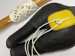 DISCOVER IMPEX - Señuelo de Entrenamiento Profesional para Halcón y Solapa, de Cuero, con Cuerda, Mango de Madera, Patrón de Camuflaje, Kit de Entrenamiento - Product Image 3