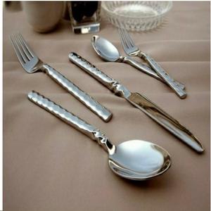 Cubiertos Metálicos Hechos a Mano de Alta Calidad con Estilo Clásico para Catering de Bodas y Suministros de Restaurantes Sostenibles - Product Image 1