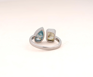 Anillo Toi Et Moi de Oro de 14K con Diamantes de Laboratorio de 2 Quilates Cada Uno, Corte Pera y Radiante, VVS2, Diamantes Amarillos y Azules de Fantasía, Anillo de Oro con Dos Piedras para Ella - Product Image 3