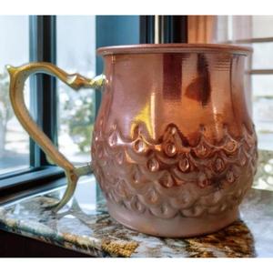 Mug en cuivre martelé et uni avec poignée en laiton, réutilisable, sans BPA, anti-fuite, pour champagne et bière, en vente - Product Image 2