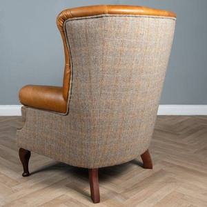 Sillón Chesterfield Tradicional de Cuero Genuino con Respaldo de Alas, Sofá Individual con Patas de Madera y Brazos Enrollados para Sala de Estar - Product Image 3