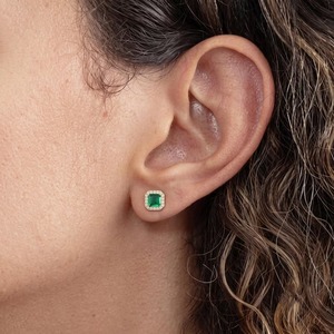 Boucles d'oreilles clous en émeraude taille Asscher, plaqué or 18 carats, vertes, bijoux pierre de naissance de mai pour femme, cadeau pour mariage ou fête - Product Image 5