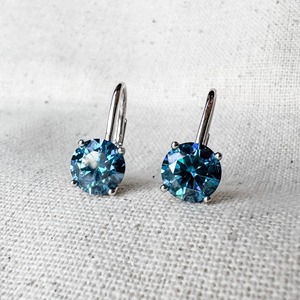 Pendientes de moissanita azul Londres, cada uno con 2 quilates, pendientes de diamantes de color en plata 925, joyería minimalista, fabricante de la India. - Product Image 5