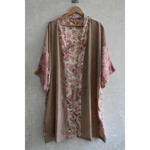 Kimono Romántico de Seda con Parches para Mujer, Estilo Boho, Largo, Ideal como Regalo - Product Image 1