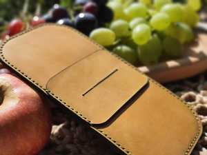 Portacontas de Cuero Genuino de Lujo Hecho a Mano con Logotipo Grabado Personalizado, Resistente al Agua, Tamaño Personalizado - Carpeta para Cheques de Restaurante LBH-0240 - Product Image 2