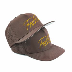 Casquette unisexe personnalisée à 5 panneaux avec logo brodé, perforations découpées au laser, respirante, imperméable, 100 % coton, style vintage sportif et formel - Product Image 4