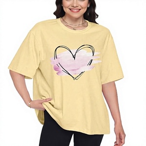 T-shirt jaune surdimensionné pour femme avec imprimé cœur peint à la main, col rond, manches courtes, coupe ample, en coton, style printemps-été - Product Image 1