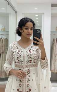 Ensemble haut, pantalon et dupatta en soie Rangoli brodés de sequins, avec micro-dentelle intérieure, tenue ethnique trois pièces pour femmes et filles - Product Image 5