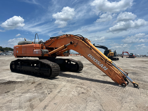 Excavadora de cadenas DX480LC de 2007 para trabajos de construcción pesada y movimiento de tierras - Product Image 5