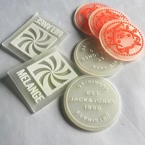 ขายส่งป้ายยาง PVC นูน 3 มิติ ปี 2025 ผลิตตามสั่ง OEM ดีไซน์ใหม่จากโรงงาน ป้ายโลโก้แบรนด์ 3 มิติ ปี 2026 - Product Image 5