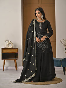 Ensemble Kurti et pantalon en rayonne et coton brodé de qualité supérieure, avec travail au fil de coton Chanderi, tenue ethnique festive MW5067 -DC - Product Image 3