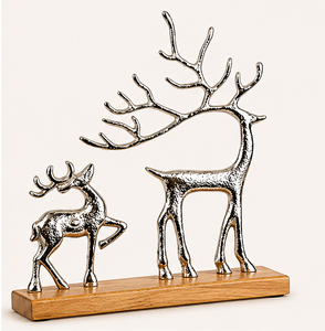 Statue élégante de famille de rennes en métal argenté avec un design de bois de cerf complexe, sculpture décorative d'animal en aluminium de qualité supérieure pour table - Product Image 3