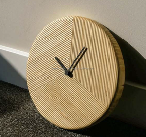 Horloge murale en bois moderne personnalisable, bois naturel de forme circulaire, simple face, pour la décoration de la maison - Product Image 5