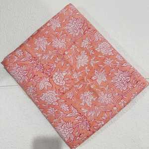 Tissu en popeline de coton à motifs floraux 53/54 pouces 100 g/m² pour filles, imprimé botanique rouge et blanc, respirant, tissé, poids moyen, textile de maison - Product Image 3