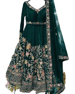 DERNIÈRE VÊTEMENTS DE MARIAGE GEORGETTE HEAVY CHINE SÉQUENCE TRAVAIL LEHENGAS AVEC TRAVAIL DUPATTA - Product Image 1
