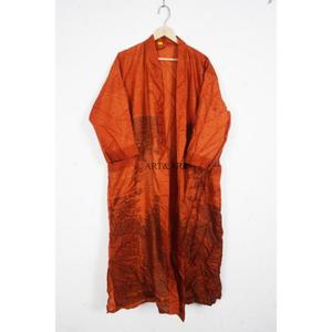 Robe de nuit kimono en soie faite à la main, à manches longues, pour mariage, veste de festival, ou tenue de yoga pour femme - Product Image 5
