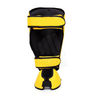 สนับแข้งหนังพรีเมียม คุณภาพสูง สำหรับการฝึกซ้อมมวย - ทนทานต่อทุกการกระแทกแรงสูง - Product Image 3