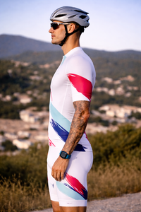 เสื้อเจอร์ซีย์ปั่นจักรยานดีไซน์ใหม่ ระบายอากาศได้ดี ป้องกันแบคทีเรีย พิมพ์ลายชื่อทีมแบบดิจิทัล โพลีเอสเตอร์ 100% สายปรับได้ รับผลิตแบบ OEM - Product Image 5