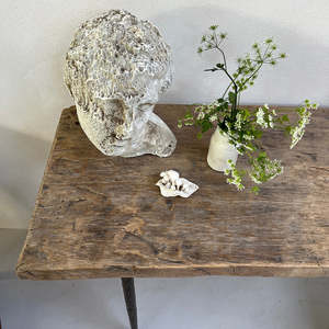 Table console en bois récupéré, plateau rustique en bois recyclé avec pieds en métal noir, style industriel et farmhouse, pour entrée, couloir, salon - Product Image 5