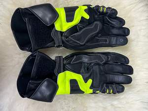 Gants de moto en cuir haute visibilité pour la course, à prix abordable, livraison rapide, avec protection carbone colorée aux articulations et manchette longue, pour la piste - Product Image 5