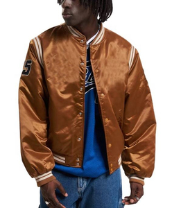 Veste universitaire en satin de qualité supérieure pour hommes, vêtements de sport, logo personnalisé, doublure matelassée pour l'hiver, veste en satin style Letterman - Product Image 5