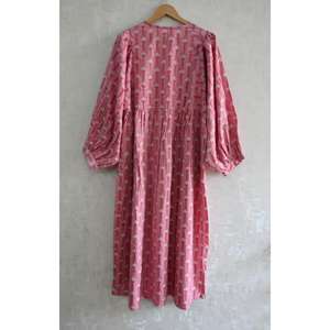 Vestido de Algodón con Estampado de Bloques para Mujer, Hecho a Mano, Estilo Boho Ético, Ligero, Transpirable, de Tela Natural - Product Image 5