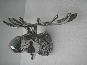 Estatua de metal para colgar en la pared con cabeza de alce para decoración interior, tamaño 8 pulgadas, arte mural compacto de animales, decoración moderna de pared metálica. - Product Image 3