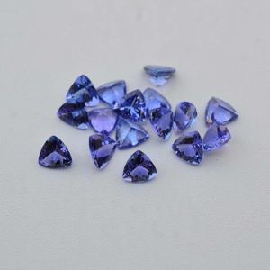 6mm Naturel Tanzanite À Facettes Trillion Cut Pierres Précieuses En Vrac Pour Bijoux En Gros Pierre De Coupe À Vendre Fabricant En Inde - Product Image 3