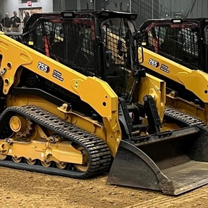 รถตักล้อยางมือสอง Cat 255 พร้อมจำหน่าย รวมถึงรุ่น 262d 236d 246d มินิสกิดสเตียร์ลอร์เดอร์ เหมาะสำหรับงานยกและเคลื่อนย้าย - Product Image 2