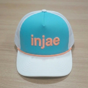 Casquette de golf trucker personnalisée à 5 panneaux, broderie 3D, visière pré-courbée, dos en maille, OEM ODM, faible MOQ, fournisseur de couvre-chefs de golf - Product Image 1