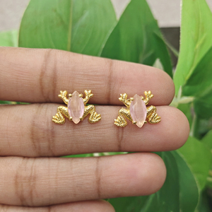 Boucles d'oreilles clous grenouille en gros, plaqué or, avec pierres précieuses œil de chat en calcédoine taille marquise, bijoux animaux mignons pour femmes - Product Image 3