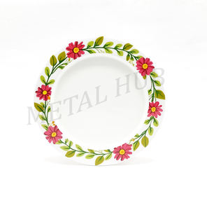 Plato Decorativo Redondo de Acero Inoxidable Estilo Corona Floral con Arte en Esmalte de Flores Rosas - Product Image 4