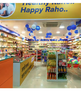 Premium Health Retail Shop Interior Design Pharma Store Decoration Organized Display Shelves Retail Counters Modern Setup - Product Image 2