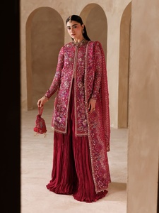 Élégant Salwar Kameez Rouge Bordeaux Brodé pour Femme, Longueur Ras du Sol, en Soie, Style Indien et Pakistanais, Coupe Ample, Recyclé, Idéal pour Mariage - Product Image 1