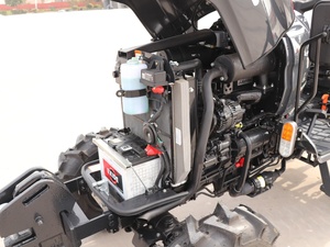 Mini Tractor VHM VT30 4WD de 26 HP con Motor Mitsubishi, Transmisión por Engranajes, Rodamientos para Países Europeos, Emisión Euro V, Certificado por la UE - Product Image 5