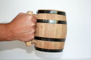 Chope à bière en bois - Product Image 2