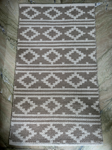 Alfombra geométrica hecha a mano, rectangular, moderna, beige y blanca, de algodón, para decoración del hogar, con base de goma antideslizante. - Product Image 6