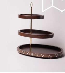 ชามช็อกโกแลตสีขาวตกแต่งหรูหรา พร้อมลายดอกไม้สีทองประดับตกแต่ง ใช้เป็นภาชนะใส่ของหวาน - Product Image 5