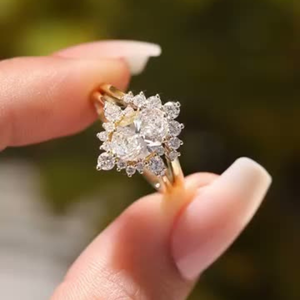 Anillo de Compromiso Iced Jewelz Moissanite, Corte Ovalado de 3.10 Quilates, Engaste de Garras, Oro Amarillo de 14k, Joyería Fina Romántica, Superventas - Product Image 6