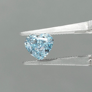 Diamant de laboratoire de 3,03 carats, taille cœur, bleu intense fantaisie, clarté VVS2, certifié IGI, excellent pour la fabrication de pendentifs et de bijoux - Product Image 2