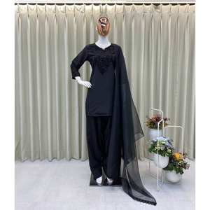 Top y parte inferior de fiesta hermosa para mujer con conjunto Dupatta - Product Image 2