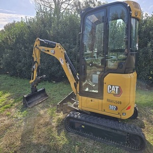 Mini-excavatrice CAT 302 CR de 2 tonnes, excavatrice sur chenilles hydraulique Caterpillar, petit équipement de construction - Product Image 1