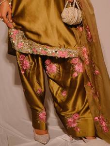 Elegant Gold Silk Salwar Kameez Set With Pink Floral Embroidery And <b>Sequin</b> Work Traditional Indian Wedding Outfit - Product Image 3