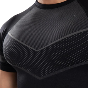 เสื้อคอมเพรสชั่นไร้ตะเข็บสีดำสำหรับผู้ชาย ทรงปกติ ผ้าถักโพลีเอสเตอร์/คอตตอน ป้องกันการเกิดขุย ระบายอากาศได้ดี - Product Image 5