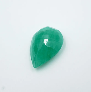 Pierre précieuse émeraude naturelle verte du Rajasthan, taille poire, 4,80 carats, 15x10,4x5,5 mm - Product Image 5
