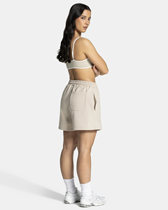 Shorts pour femmes en polyester/coton de qualité supérieure, logo personnalisé brodé, tissu respirant, passepoil blanc, couleur chair. - Product Image 3