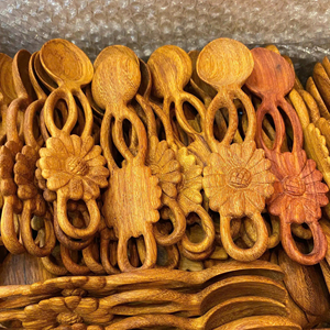 Cucharas Estéticas de Madera de Sequoia de 16 cm, Hechas a Mano, Color Marrón Natural, con Decoración de Vetas de Madera, para Cafeterías y Restaurantes - Product Image 1